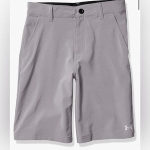 Under Armour amphibious golf shorts dri fit heat tech size 12 youth, UPV 50+